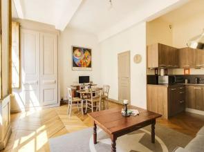 The Bright Vieux-lyon