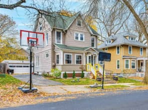 1 Mi to Dtwn: Colorful Binghamton Home