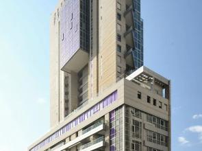 High end 2 BR w panoramic City view