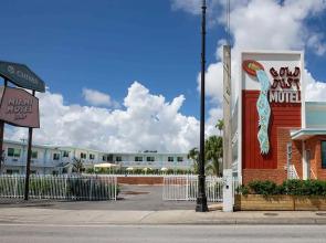 Selina Miami Gold Dust