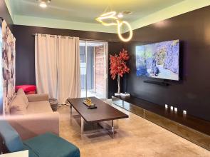 Austin Clubhouse Rainey Street 6 min Walk