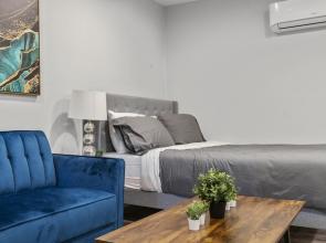 Stylish Studio Downtown Evonify