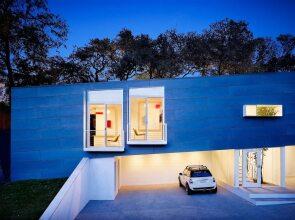 The Above Atx Modern 7 Bedroom Hotel Room