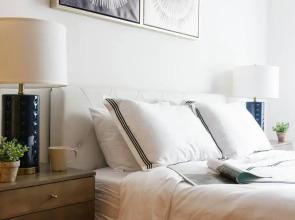 26-4b Newly Furnished 1BR W D Courtyard