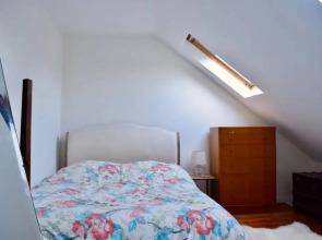 Traditional 2 Bedroom Flat Next to Springfield Park