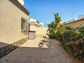 Beautiful and Cozy Villa With Private Pool in Urb, San Luis, El Chaparral, Torre