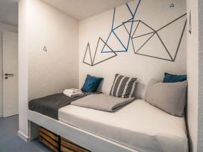Private hostel room - City Center 1C