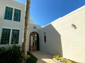 Villa Coral Reef- 4br with Community Pool Overlooking Ocean