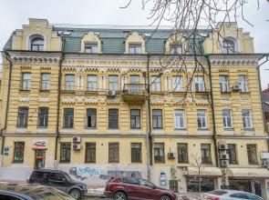 KievApts Sofievskaya 18