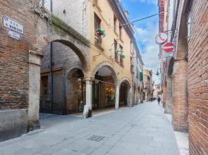 Center ZTL Lovely Apartment