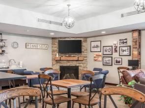 Lakes Inn at Dunvilla