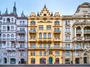 5BR 2BATH Masarykovo nábřeží apartment