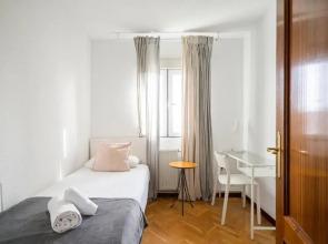 MODERN AND BRIGHT APARTMENT Plaza Elíptica