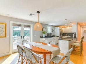 Coastal-modern Home < 3 Mi to Charlestown Beach!