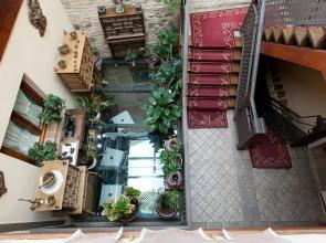 Hospedería Casa De Cisneros