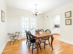 Sewanee Ave, 22