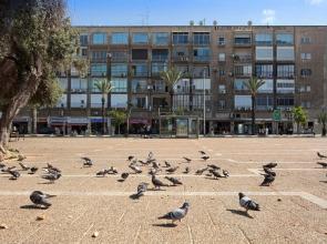 Inspiring Rabin Square Penthouse Museum