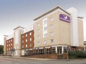 Premier Inn Manchester City Centre Deansgate Locks