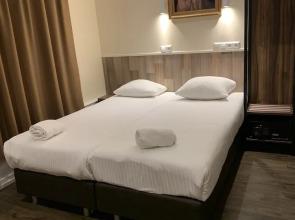 Orange Tulip Hotel Amsterdam - Hostel