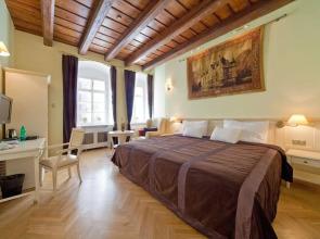 Merchant's Yard Residence