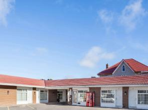 Knights Inn - Kingston ON