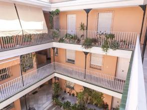 Alameda's Pearl with parking