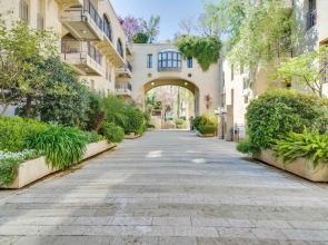 Mamilla Pool - David's Village - Jerusalem-Rent