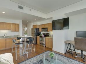 Work from anywhere, fast wifi, great amenities and parking