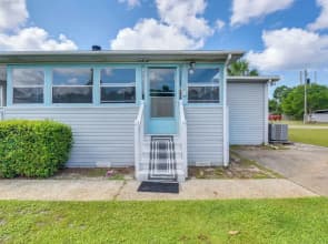 PCB Family Home w/ Sunroom, 1 Mi to Shore!