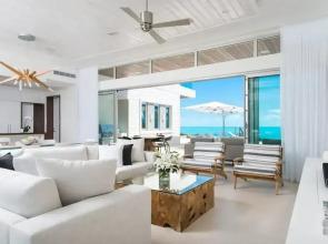 Oceanfront Luxury Villa Infinity Pool w Slide