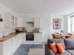 The Sexy Beast - Fitzrovia - by Frankie Says