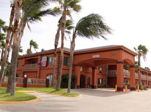 Texas Inn and Suites McAllen at La Plaza Mall and Airport