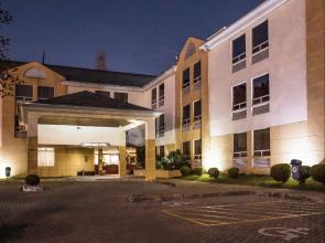 Hotel Cassino Tower Curitiba Aeroporto By Nacional Inn