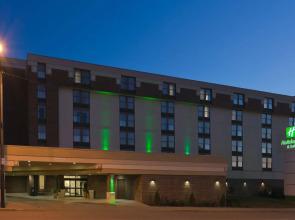 Quality Inn & Suites Downtown Mansfield