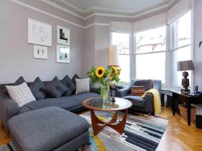 The Fashionable Threshold