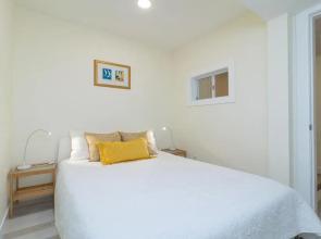 Beautiful 2BR Suite in central West Vancouver