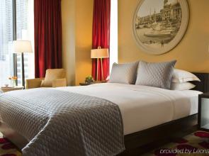 The Royal Sonesta Chicago River North