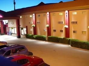 North Vancouver Hotel