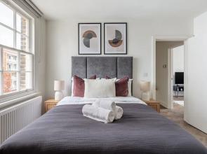 Modern 1BR Downtown Stay