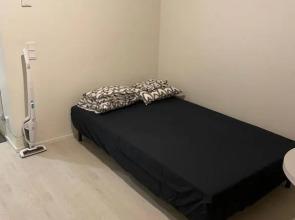 Ihana huoneisto juna aseman vieressä.