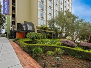 Comfort Inn by the Bay