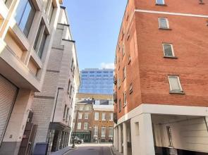 Moorgate Apartments by MySquare