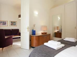 GAUDIR 1 · Apartment next to Pg de Gracia