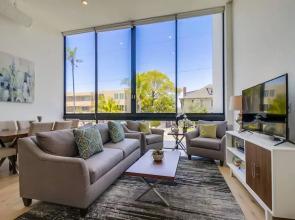 Spacious San Diego Loft wParking