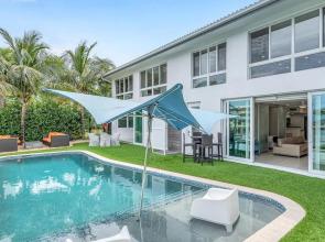 Suite by Beach Waterfront Lago Key Three, Fort Lauderdale