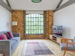 Spacious 1 Bed 1 Bath Southwark