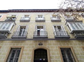 Hellenhost Gran Vía V