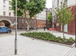 Eson2 - Chancery Lane Hideaway