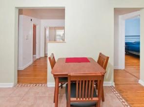 Cozy 2 BR on Upper East Side