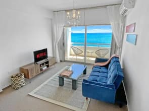 2BR SEAFRONT Apt in city center close to the beach